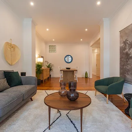 Vibrant Escape With Private Patio Lägenhet