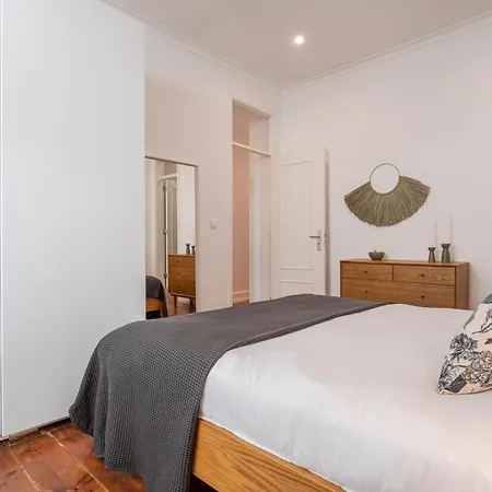 Vibrant Escape With Private Patio 公寓 Lisboa