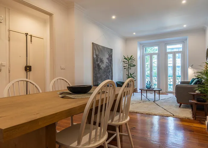 Vibrant Escape With Private Patio