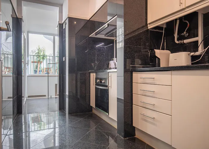 Vibrant Escape With Private Patio