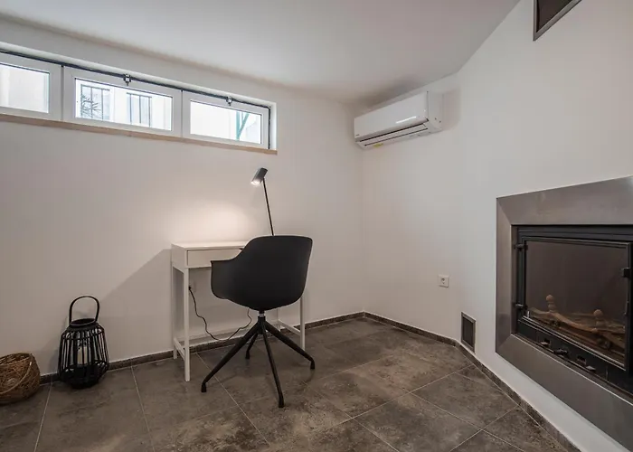 Vibrant Escape With Private Patio * Lisboa