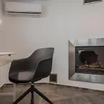 Vibrant Escape With Private Patio Appartement *