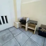 Appartement Vibrant Escape With Private Patio *