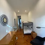 Vibrant Escape With Private Patio * Lisboa