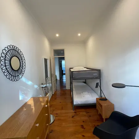 Vibrant Escape With Private Patio * Lisbona